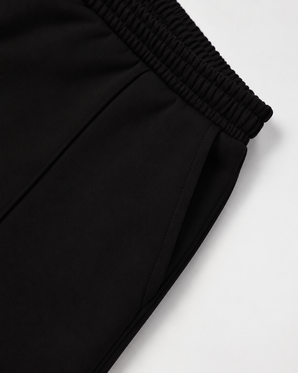 The Relaxed Pleat Trouser - Black